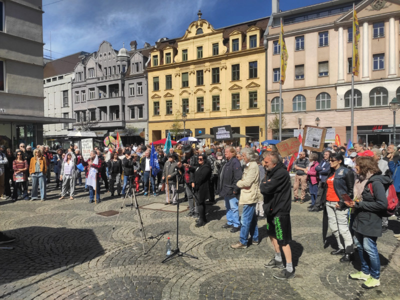 Augsburger Ostermarsch 2025- Kundgebung Moritzplatz