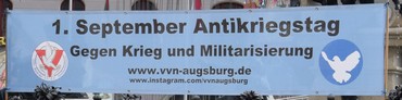 Banner Antikriegstag
